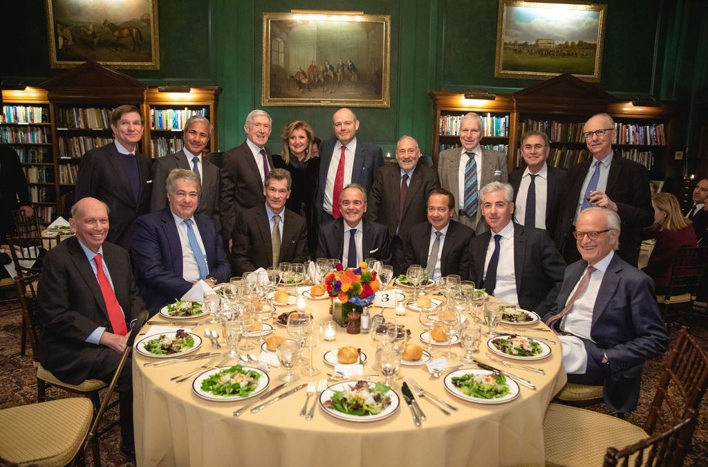Wall Street luminaries debate economy, politics in power dinner